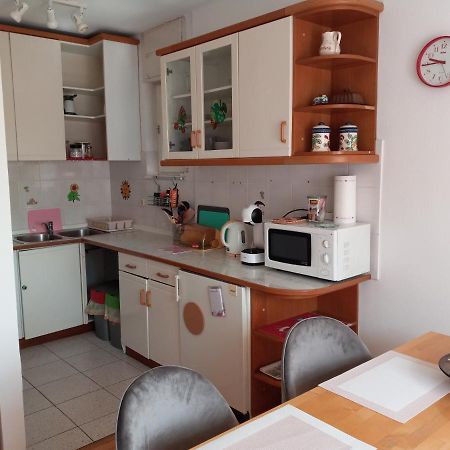 Lovely 2-Bedroom Appartment With Free Parking Dobrova Luaran gambar